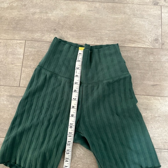 Offline by Aerie High Rise Bike Athletic Shorts 7” in seam
Euc size small - Picture 12 of 14